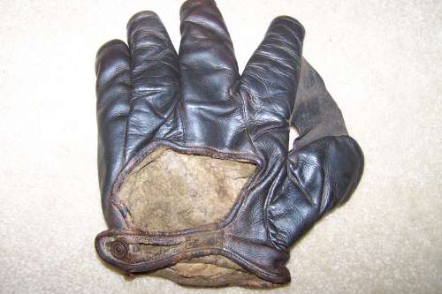 Early 1900's Goldsmith Crescent Glove Back